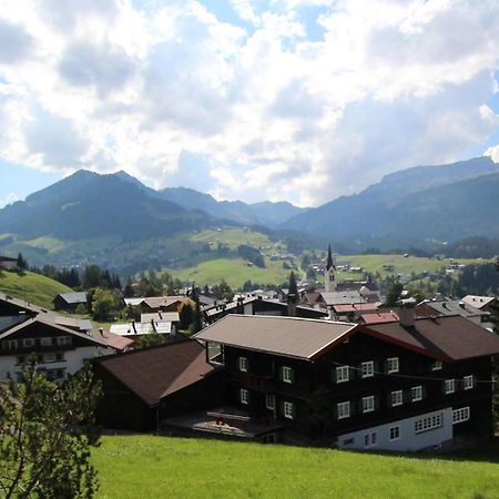 Gaestehaus Alpina Riezlern Bagian luar foto