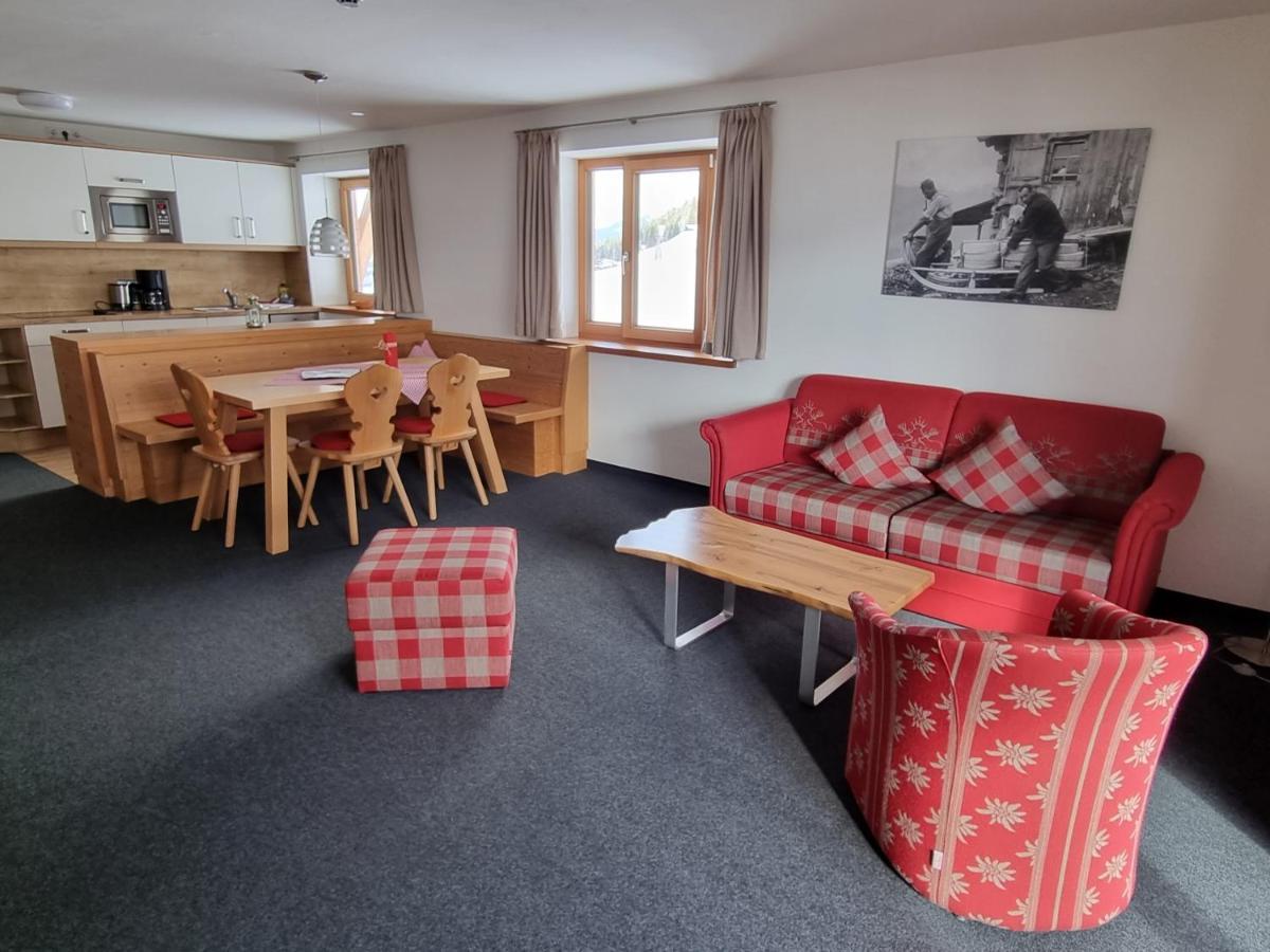 Gaestehaus Alpina Riezlern Bagian luar foto