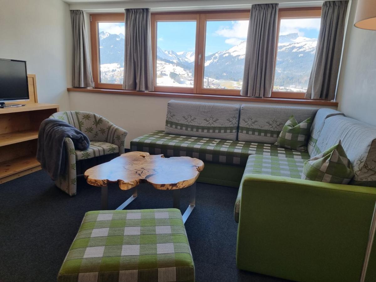 Gaestehaus Alpina Riezlern Bagian luar foto