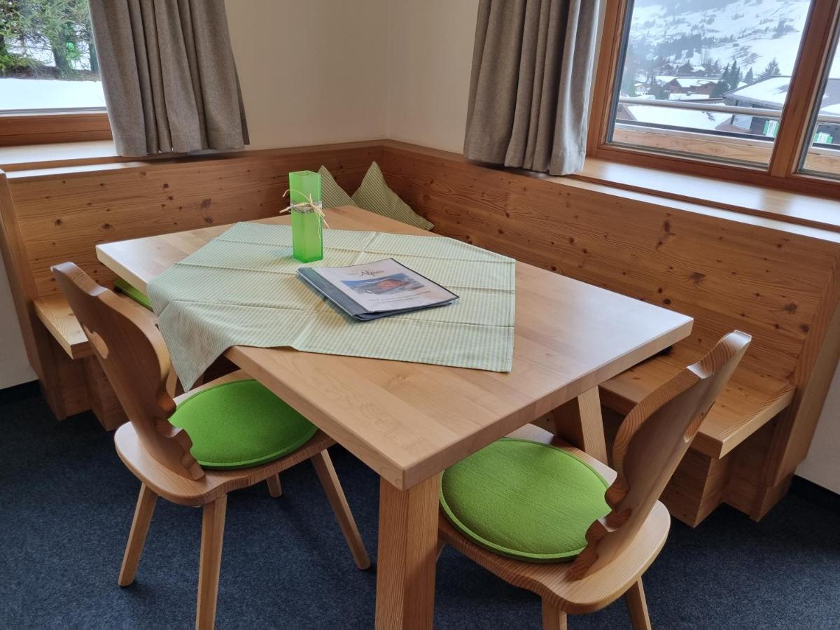 Gaestehaus Alpina Riezlern Bagian luar foto