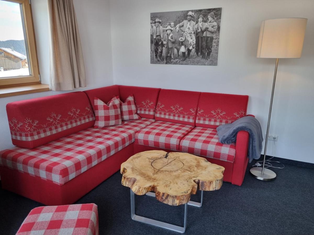 Gaestehaus Alpina Riezlern Bagian luar foto