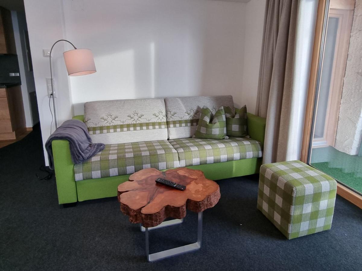 Gaestehaus Alpina Riezlern Bagian luar foto