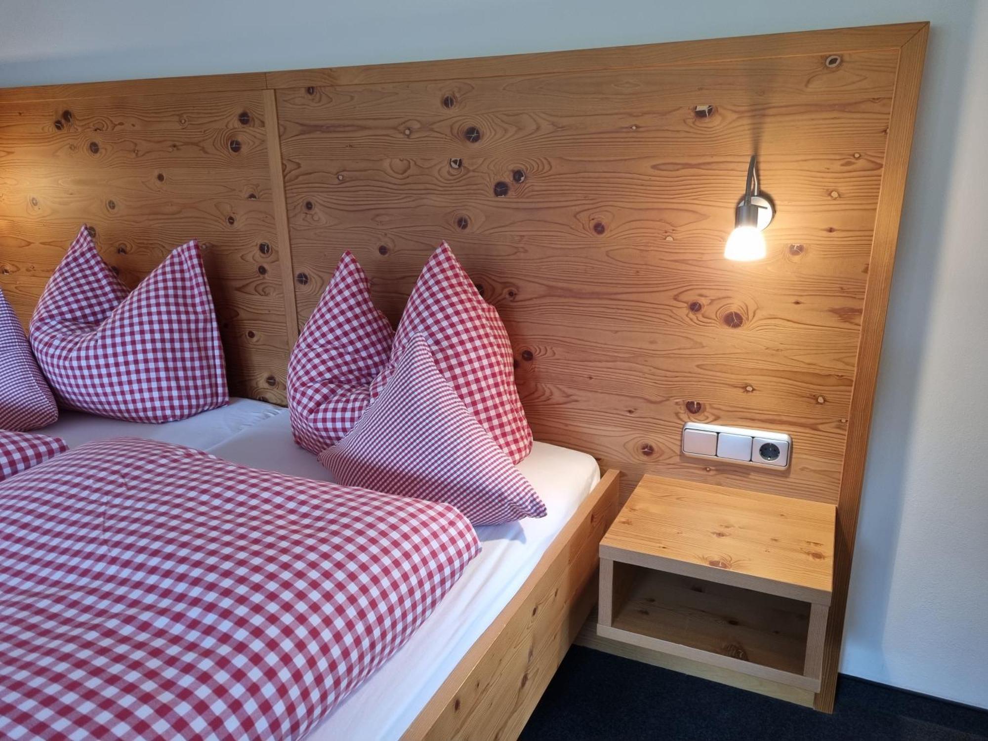 Gaestehaus Alpina Riezlern Ruang foto